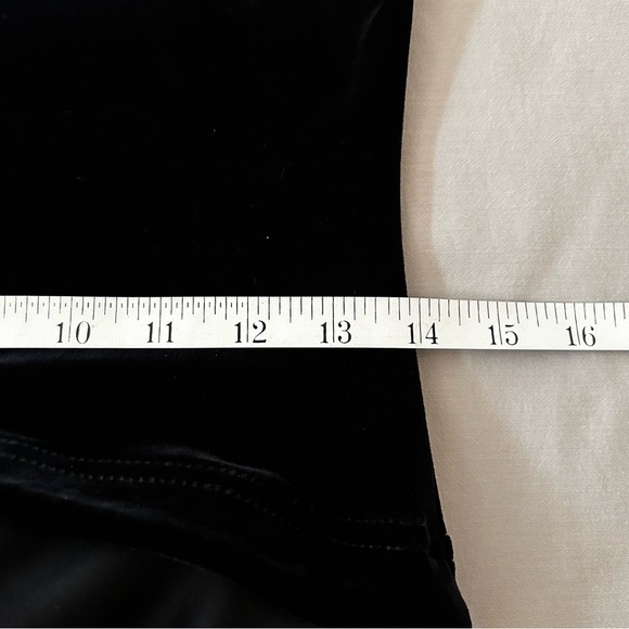 TADASHI SHOJI Vintage Black Velvet and Taffeta Gown - Picture 12 of 15